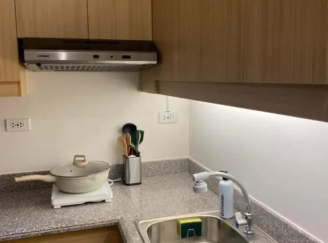 Tiny Infina Towers Near Anonas, Cubao, Katipunan 4* Manila
